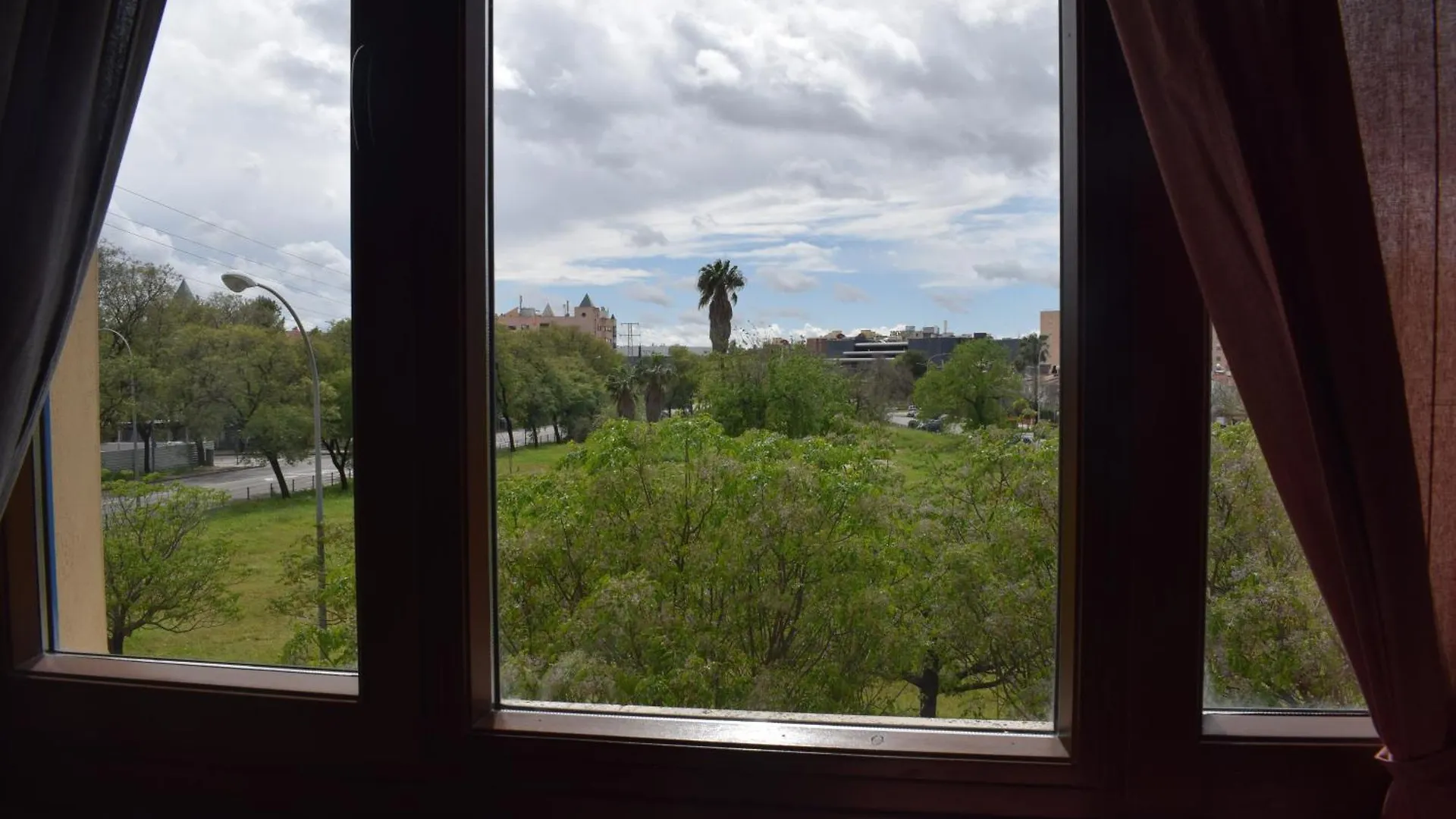 Fibes Lux Sevilla Este.